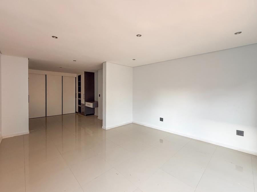 5 Bedroom Property for Sale in Melodie North West
